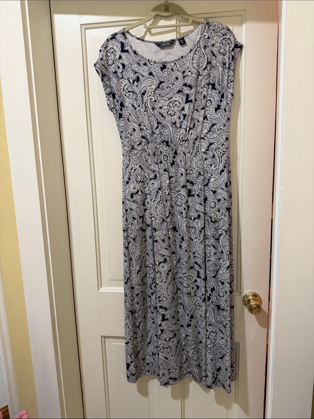 Casual Paisley Midi Dress - White & Black